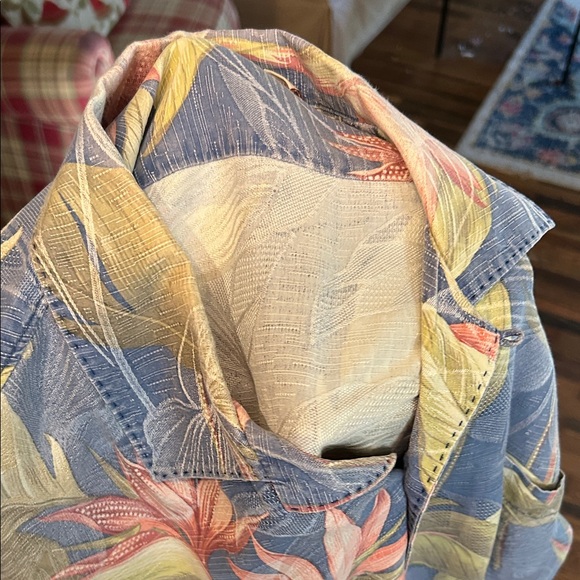 Tommy Bahama Blue and Green Floral Men's Shirt - Picture 5 of 9